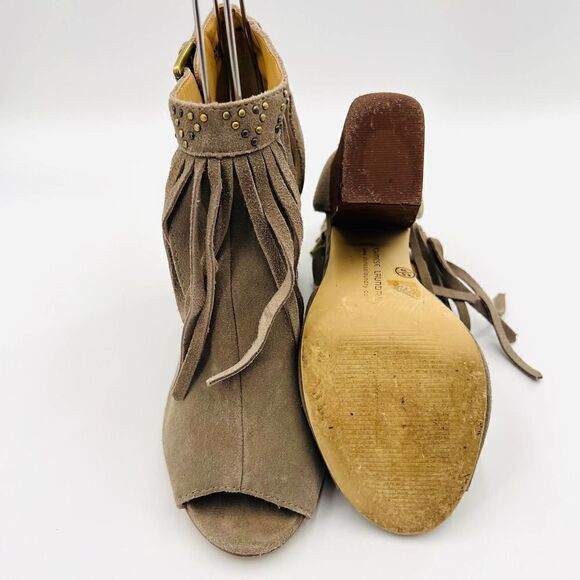 Chinese Laundry Women's Studded Fringe Suede Booties in Taupe Shoes Size 8.5 - Picture 8 of 8